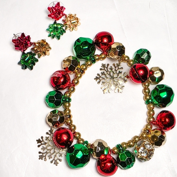 Christmas Jewelry Accessories Gift Wrap Bow Earrings & Snowflake Bells Bracelet - Picture 2 of 4
